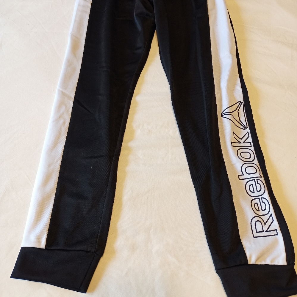 Reebok track bottom size 8